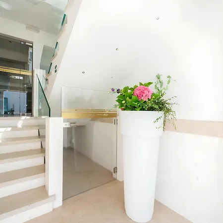 Palace Lidija, - Blue Lagoon Сплит