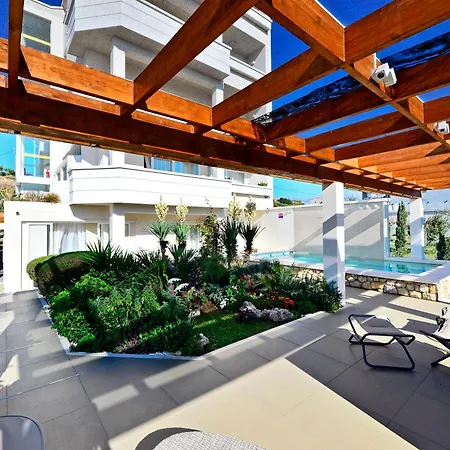 Palace Lidija, - Blue Lagoon ספליט