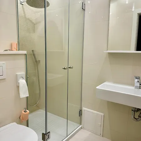 Palace Lidija, - Blue Lagoon * ספליט